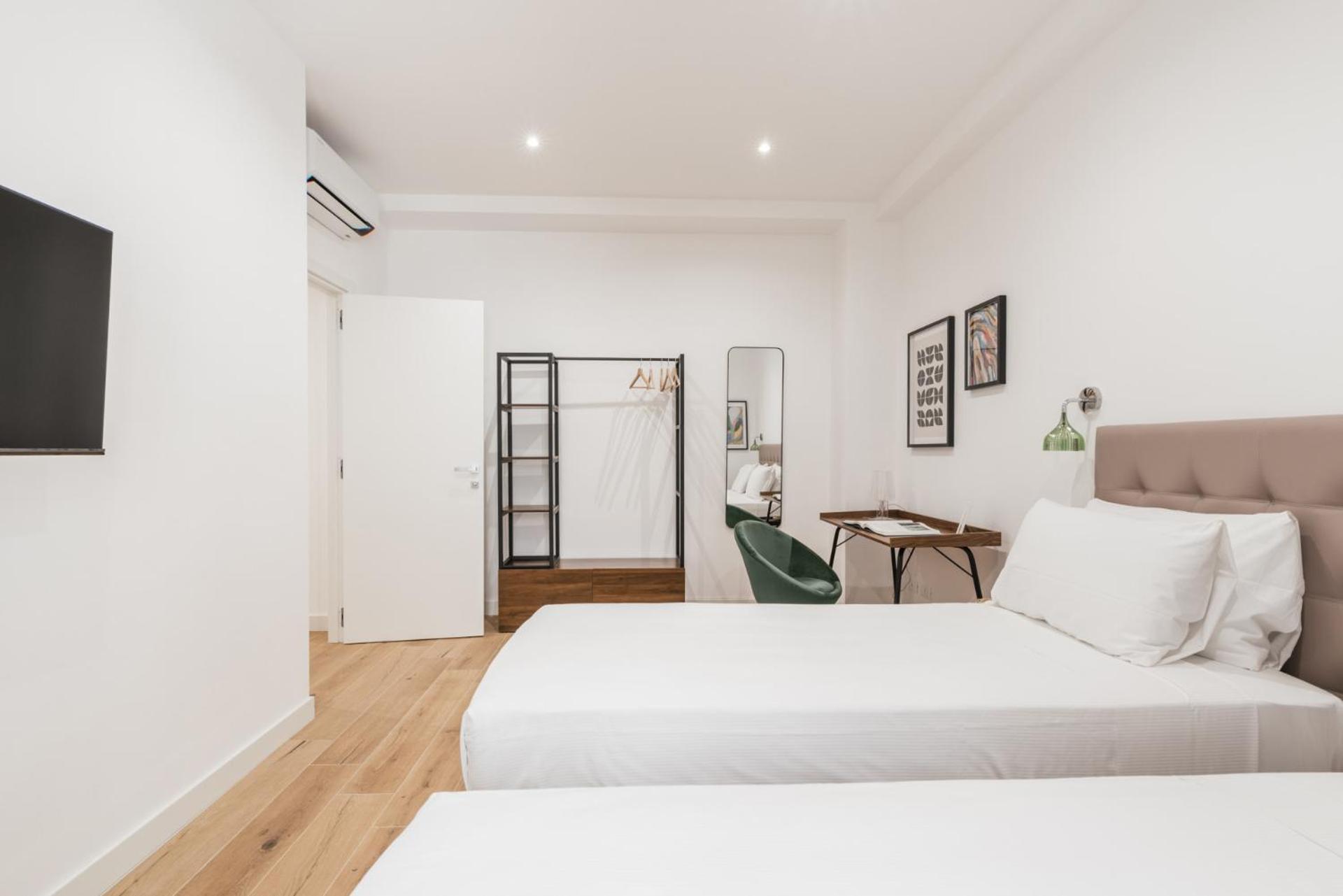 The Rent - Spacious Three-bedroom In Prati Area Rom